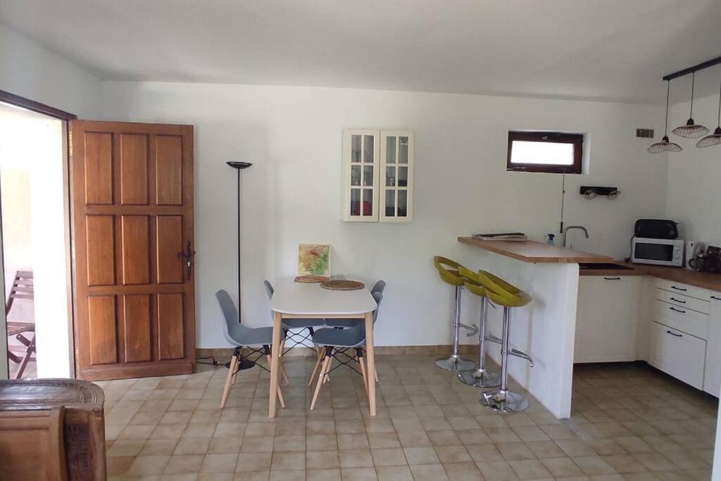 Appartement Au Fond Du Jardin Saint Jean du Pin Εξωτερικό φωτογραφία
